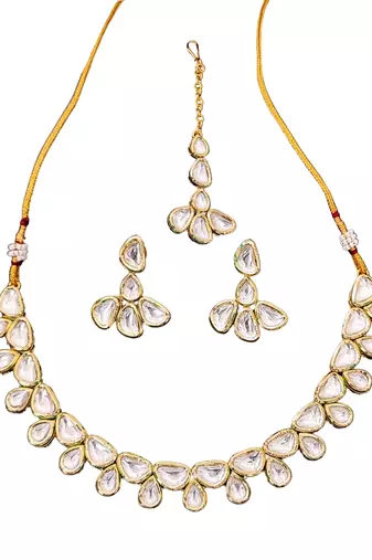 Classic polki kundan necklace set with earrings & maang tikka for her