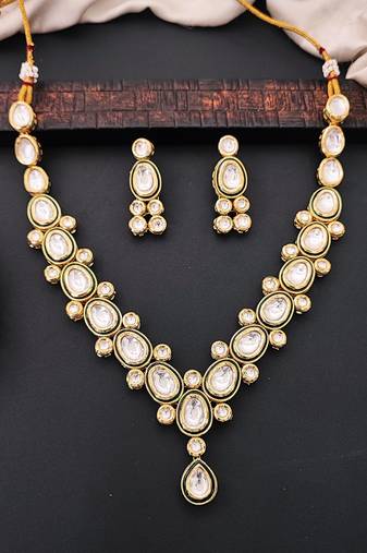 Classic oval polki kundan green enamel necklace set with matching earrings