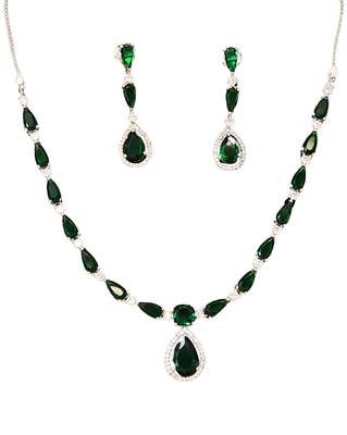 Delicate emerald green stone necklace set with matching drop earrings 3