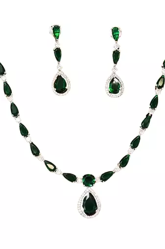 Delicate emerald green stone necklace set with matching drop earrings