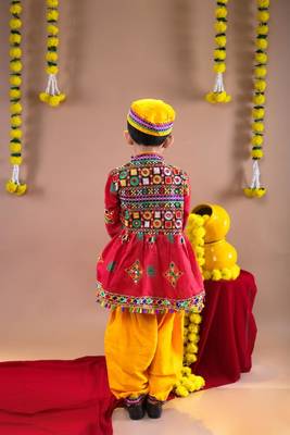 Cotton blend woven full sleeves navratri theme banjara embroidered kediya with coordinating dhoti set - red 5