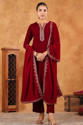 women's red velvet zari embroidered straight kurta set