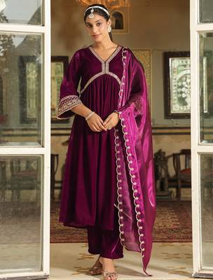 women's purple velvet zari embroidered a-line kurta set 3