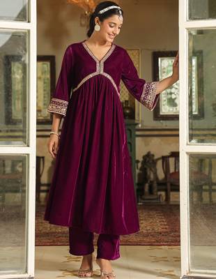 women's purple velvet zari embroidered a-line kurta set 5