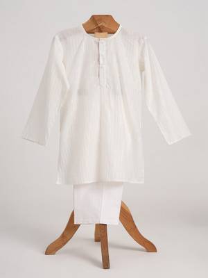 White cotton embroidered  kurta pyjama 3
