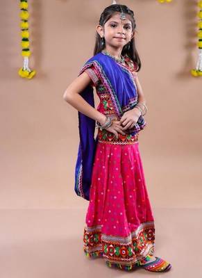 Navratri theme cotton half sleeves kutch work embroidered lehenga choli with dupatta - pink 5