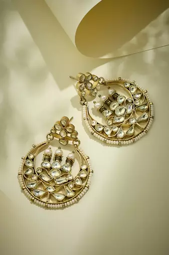 gold plated elegant kundan stone studded & pearl beaded chandbalis