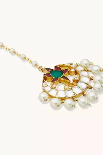 gold plated green stone & kundan studded with pearl drop maang tikka head jewellery