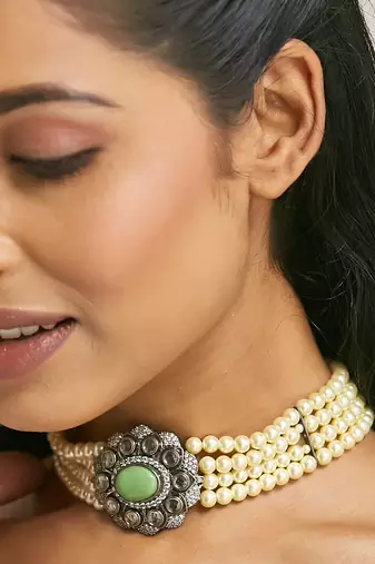 Pearl beaded jade stone choker necklace