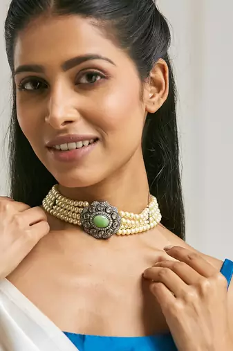 Pearl beaded jade stone choker necklace