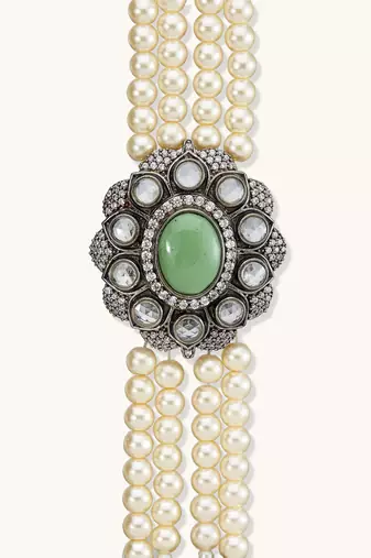 Pearl beaded jade stone choker necklace