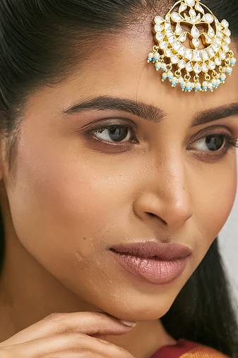 gold plated crescent maang tikka