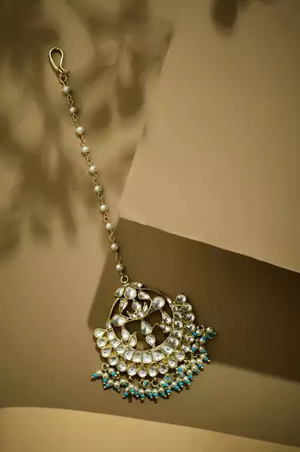 gold plated crescent maang tikka
