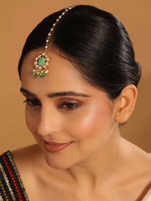 gold plated kundan & green stone embellished maang tikka head jewellery 2