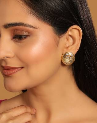 gold plated floral motif stud earrings 1