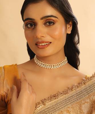 gold plated kundan refined sleek choker necklace 2