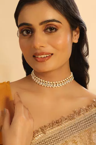 gold plated kundan refined sleek choker necklace