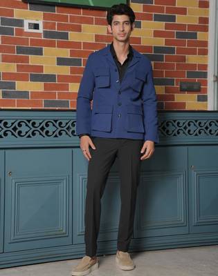 Black 4-way stretch plain shacket 1