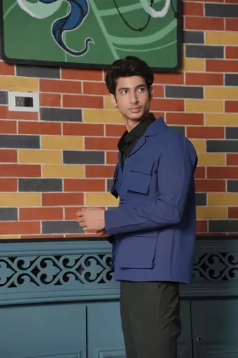 Black 4-way stretch plain shacket