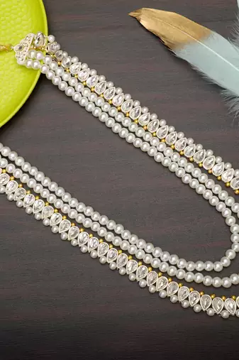 Layered moti necklace With Antique Brooch