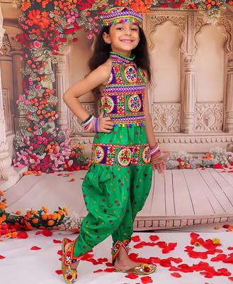 Green embroidered cotton top & dhoti with cap set for girls 3