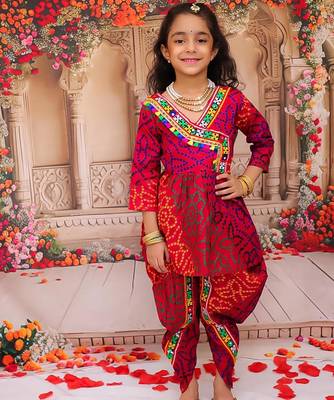 Pink printed cotton kurti with dhoti set for girls 1