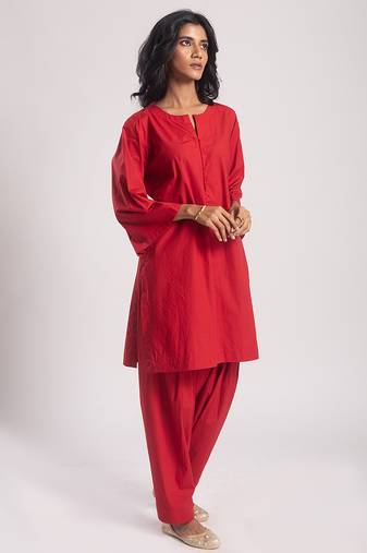 Red cambric plain kurta with bottom
