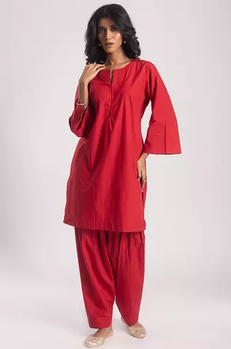 Red cambric plain kurta with bottom
