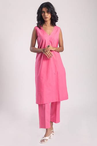 Pink cambric plain kurta with pant