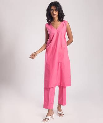 Pink cambric plain kurta with pant 4