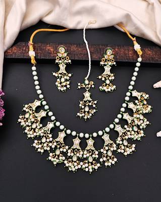 Beautiful kundan pearl and green pearls necklace set with maang tikka & earrings 6