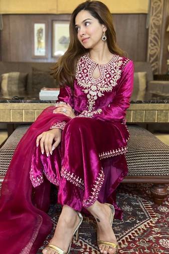 Pink Velvet  Zari Embroidery Work  3 Pc suit  