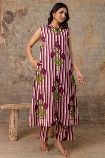 Magenta Striped Floral Sleeveless Cotton Kurta Set