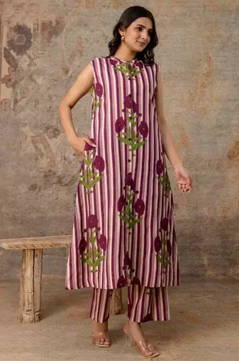 Magenta Striped Floral Sleeveless Cotton Kurta Set