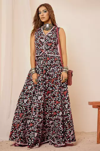 women black cotton lace detailing waistcoat with skirt co-ord set