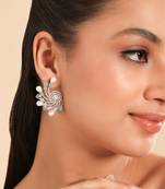 Rhodium plated pearl mystic flare stud earrings