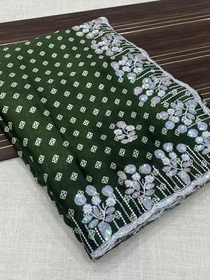 chinon silk bandhani print pallu sequin and thread work green saree 2