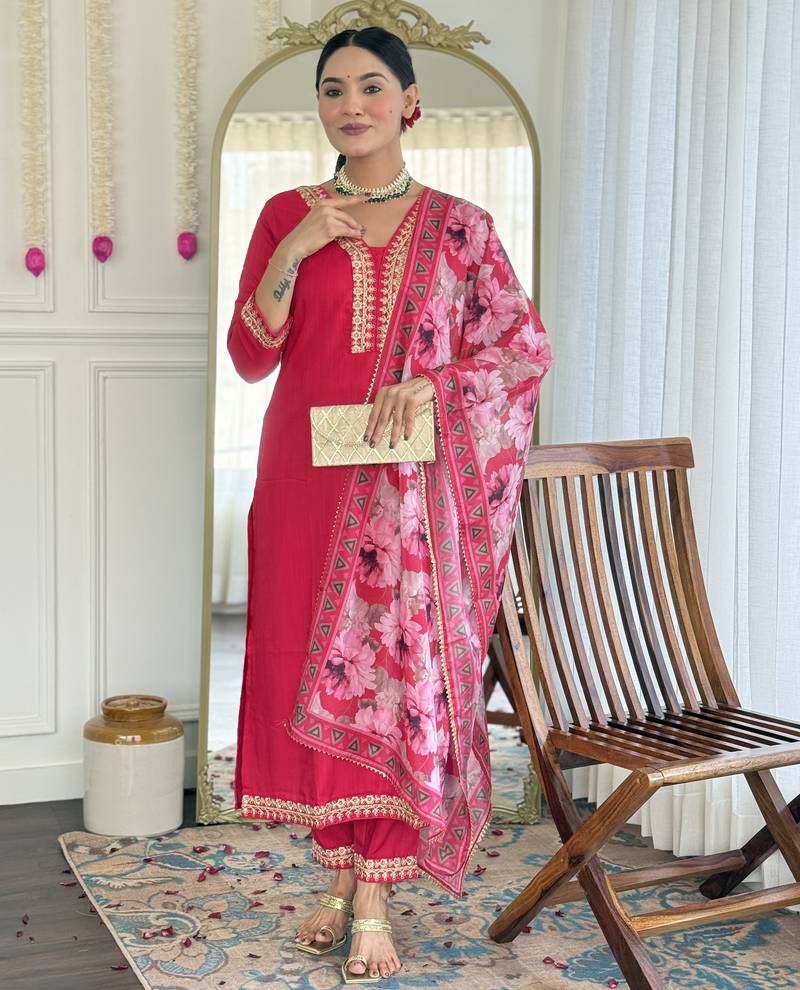 Women's embroidered viscose slub kurta set with floral dupatta, v-neck, 3/4 sleeve, regular fit