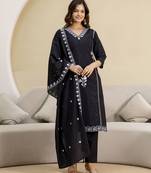 Trendmalls Black chanderi embroidery kurta pant with dupatta set
