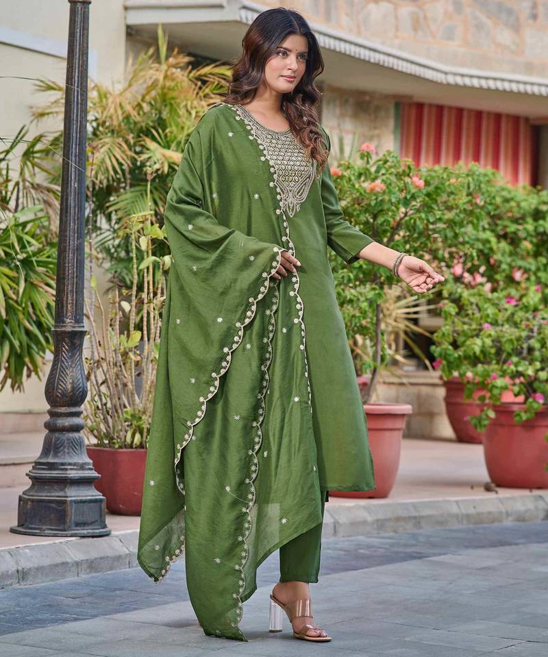 Women's green chanderi kurta set, embroidered yoke, floral printed dupatta, 3/4 sleeve, regular fit