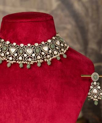 Gold plated  green beads kundan necklace in sterling silver 4