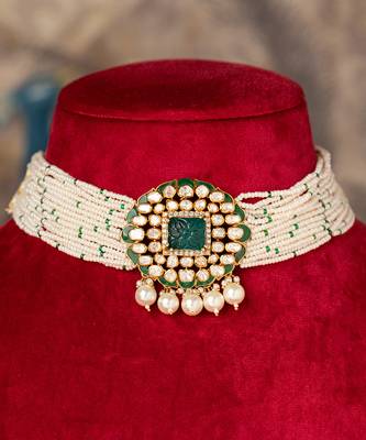 Gold plated  green stone pearl necklace in sterling silver 2