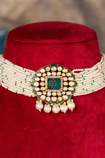 Gold plated  green stone pearl necklace in sterling silver