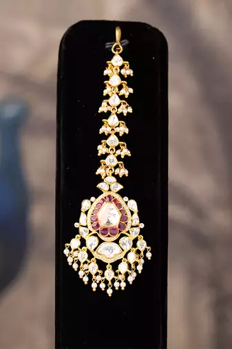 Gold plated kundan maangtikka in sterling silver