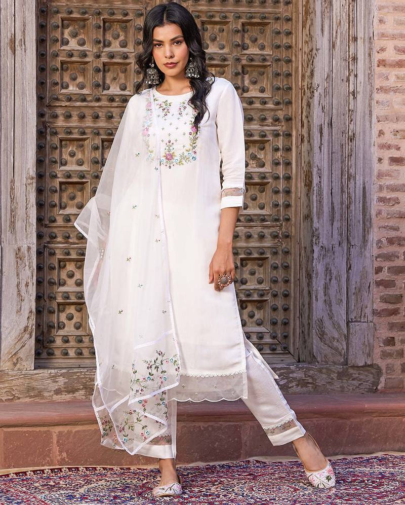 Women’s viscose chanderi kurta set with sequin embroidered work