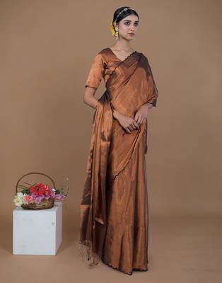 copper handwoven tissue saree with scalloped pallu and border 2