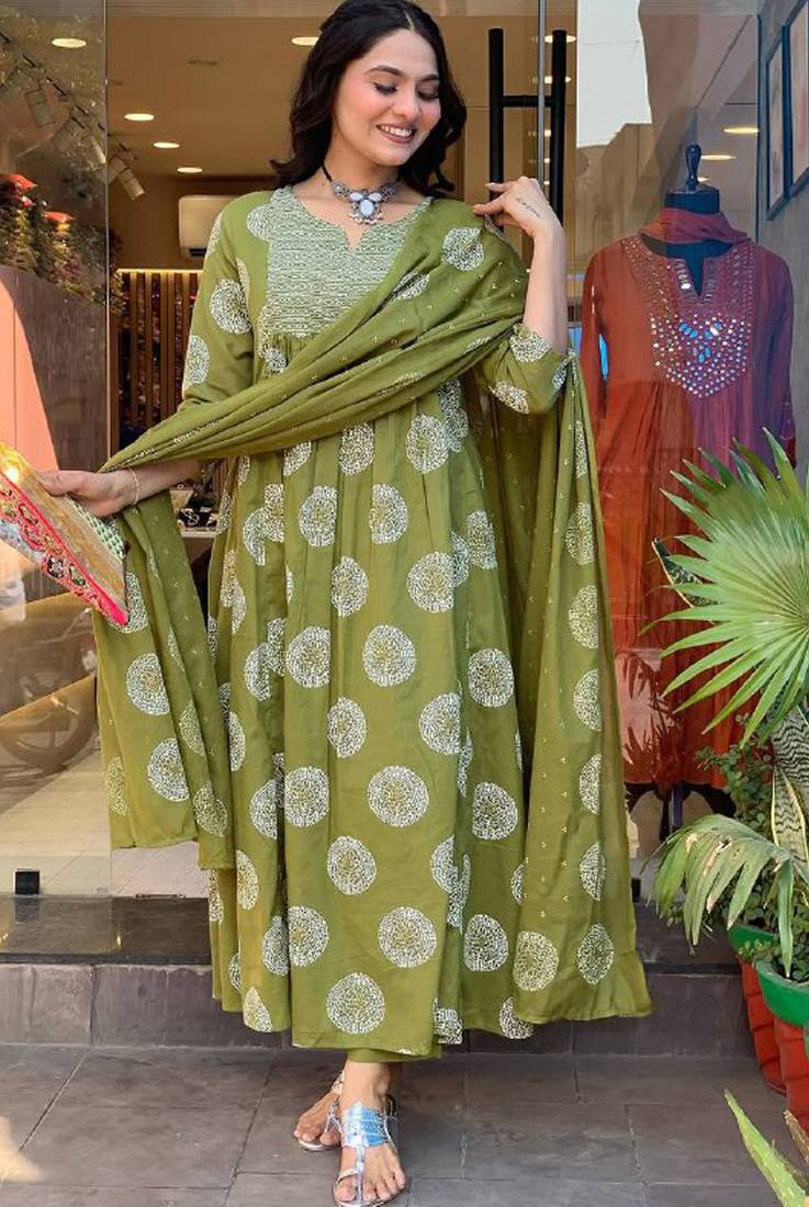 Women’s ethnic reyon kurta set with embroidery and printed cotton dupatta