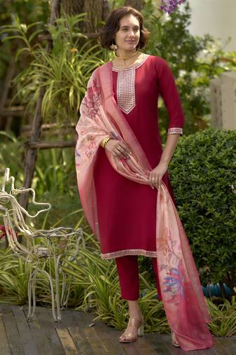 Roman with embroidered work party wear kurti set
