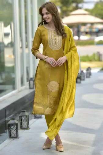 Tissue with floral print and embroidery work kurti set