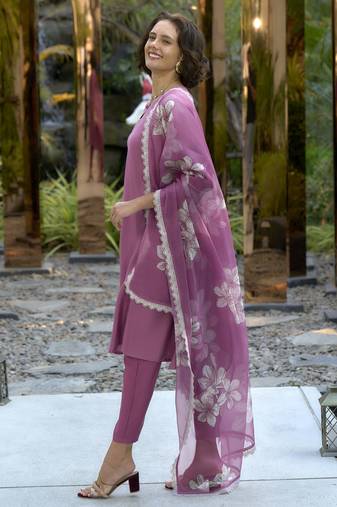 Vatican kurta with bottom organza dupatta